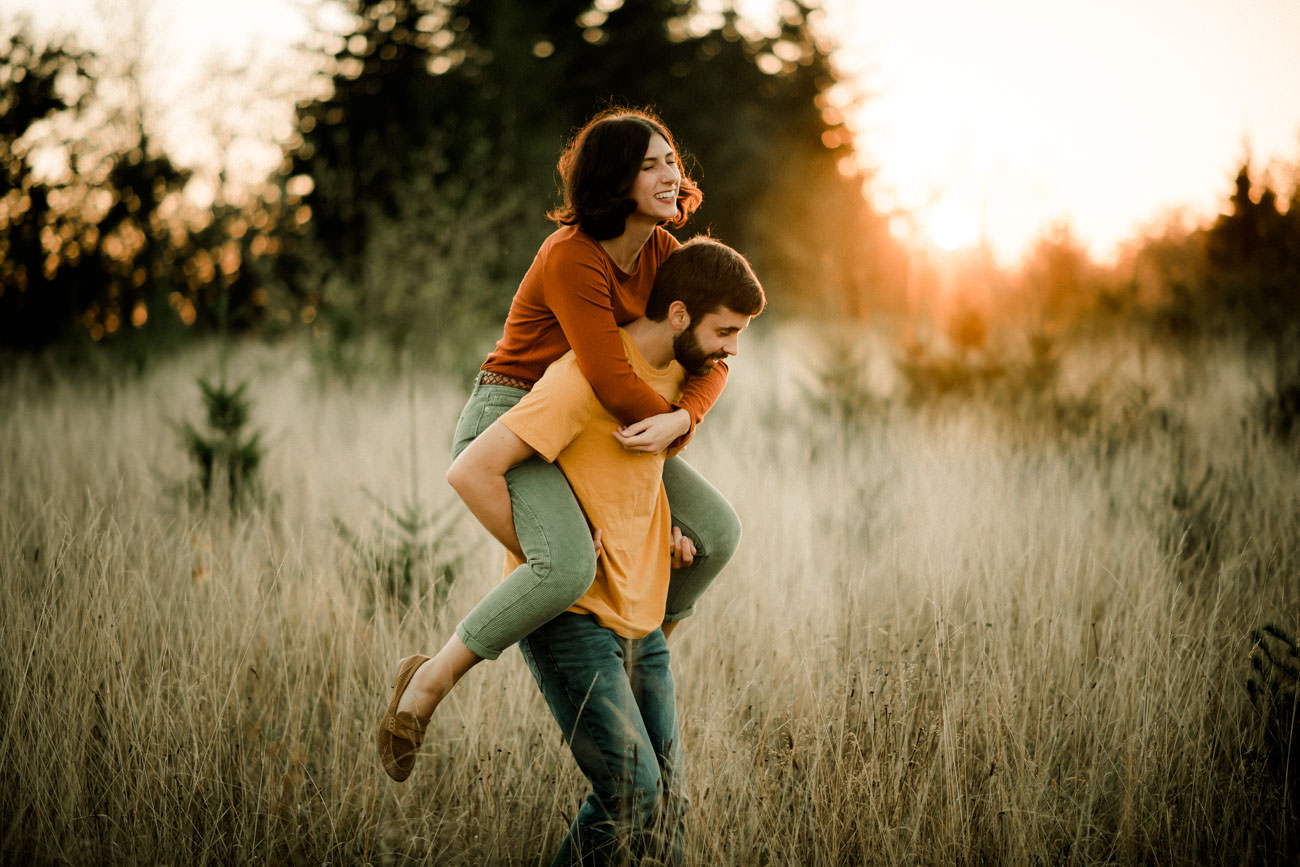 Couple Photoshoot Outfit Ideas: 6 Tips and Ideas for Your Perfect