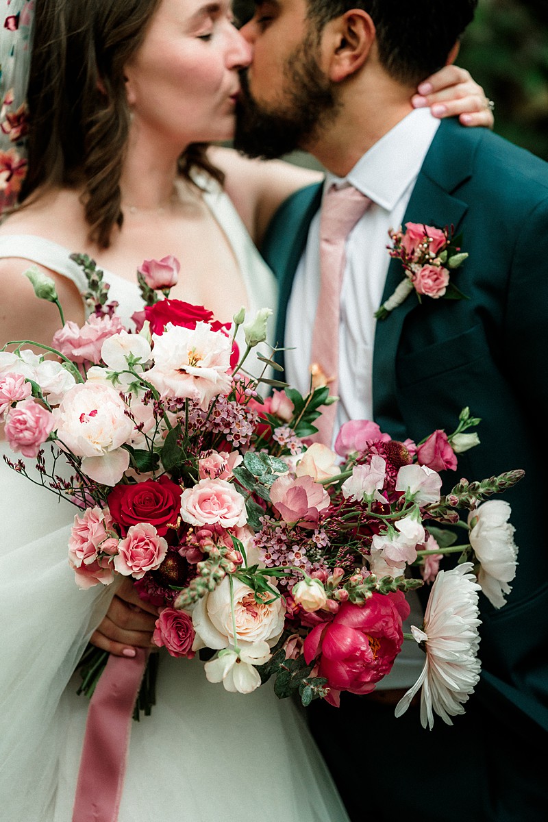 PNW and local pdx florist recommendations by wedding photographer Dionne Kraus
